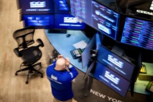 Крупнейшие пенсионные фонды США потеряли 169 миллиардов долларов после тарифного шока