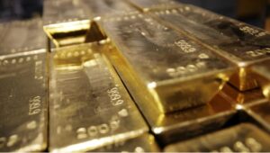 Золото впервые достигло $3500 на фоне нападок Дональда Трампа на Джея Пауэлла, потрясших рынки