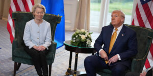 Кто на самом деле выигрывает в торговой сделке между США и ЕС?