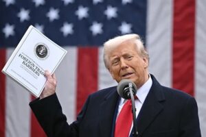 Глобальная торговля обгоняет США.