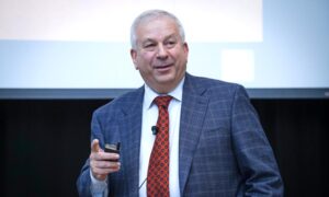 Ведущий экономист прогнозирует «очень значительную» рецессию в 2027 году в США
